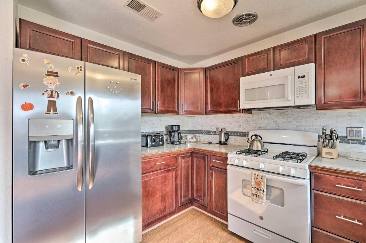 Vegas Oasis Home With Pool And Spa 7 Miles To Strip لاس فيغاس المظهر الخارجي الصورة
